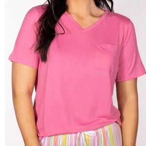 L&B Lucky & Blessed Bright Pink V-Neck Tee with Pocket Medium